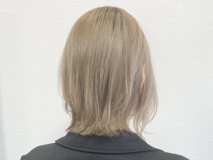 夏におすすめのウルフカットのくびれヘアの画像