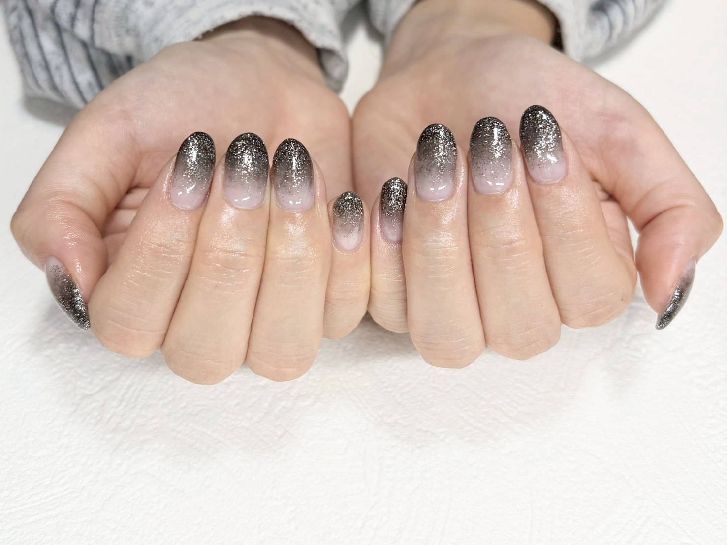 ブラックのラメグラデーション💫